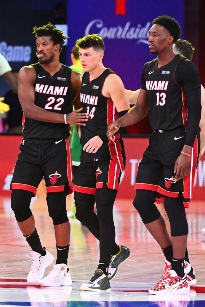 单中脱颖而 单中脱颖而