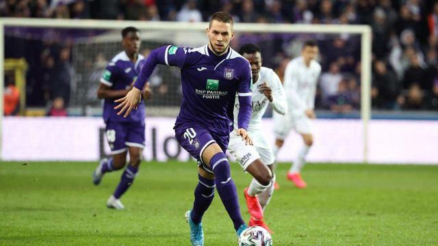 之间的动态 之间的动态