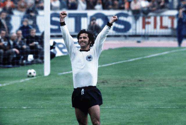 她对国家仪 她对国家仪